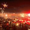 Christian Klemm fotografiert und filmt das Silvesterfeuerwerk in Schwenningen mit seiner Drohne.