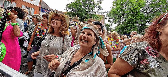Bild 3: Alle Bilder von Papi&lsquo;s Pumpels bei der SommerSinnfonie in Bad Dürrheim