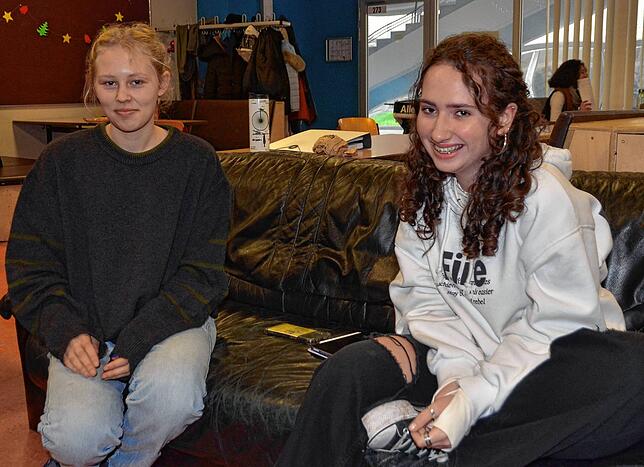 Zu viel Stress im Advent hatte es für Lena Fritsch und Ronja Riegel.