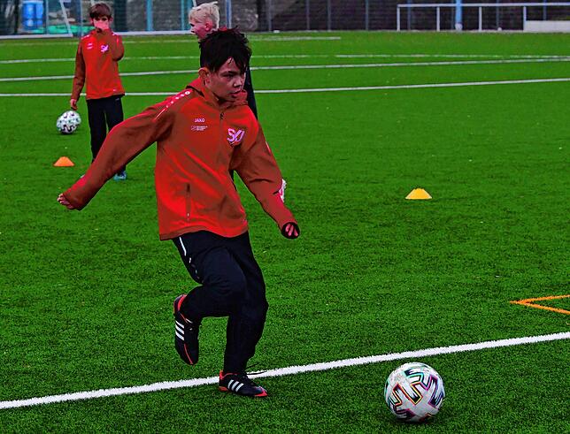 Bild 16: Eindrücke vom Training der E-Junioren des SV Jestetten nach der Corona-Pause