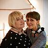 Ein Bild aus glücklichen Zeiten: Maryna Perschel (rechts) mit ihrer Mutter Olga Kolesnik. Momentan herrscht in der Ukraine, dem ...