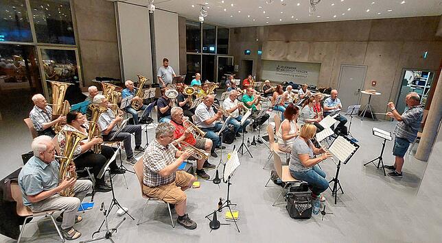 Der Musikzug St. Florian mit Dirigent Bernhard Basler hat intensiv geprobt und freut sich auf die Waldshuter Chilbi.