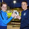 Die Kickerinnen Gina Röhm und Luisa Radice (von links) spielen beim Hegauer FV in der Oberliga.