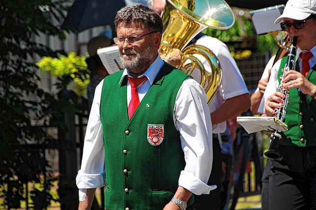 Bild 9: Dorf-Musik-Fest in Menningen mit buntem Programm und toller Stimmung: 850 Jahre Menningen und 125 Jahre Musikkapelle