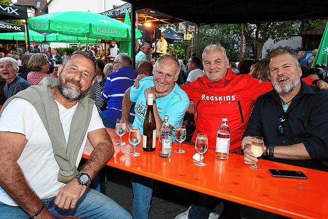 Bild 31: Dingelsdorf feiert sein Herbstfests 2025: So ausgelassen ist die Stimmung am Samstag