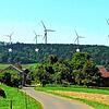 Diese Simulation hat die Bürgerinitiative Lebenswerte Heimat erstellt, um die Dimension der Windräder bei Hilpensberg zu demonstrieren.