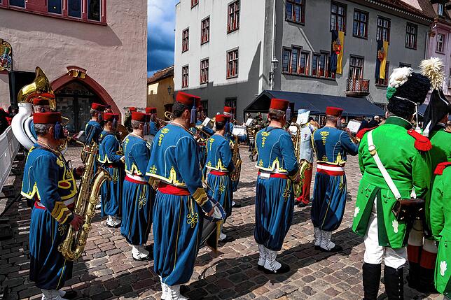 Bild 9: Bilder der beeindruckenden Bundeswehr-Parade vor dem Villinger Münster
