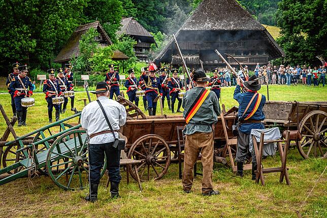 Brüder, zur Freiheit: Am Sonntag, 8. Juni, bietet das Freilichtmuseum Vogtsbauernhof die Kulisse für die Badische Revolution von 1848.