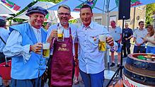 OB Martin Gruner sticht das Fass des 610 Schwyzertags an.