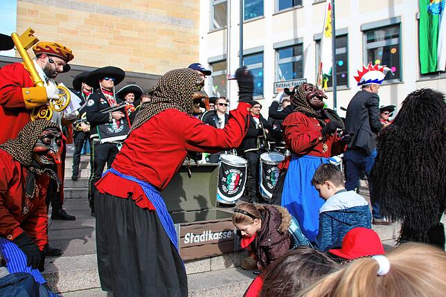 Bild 9: Alle Macht den Narren: Alle Bilder vom Rathaussturm in Friedrichshafen (3)