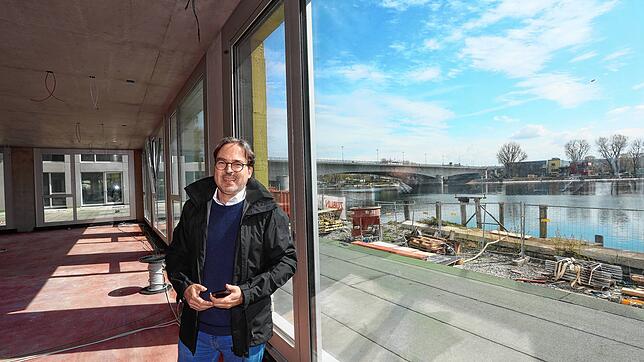 Der Konstanzer Galerist Stephan Geiger zieht mit seiner Galerie aus der Innenstadt an den Seerhein.