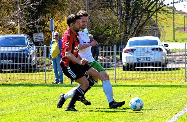 Bild 22: FC Überlingen besiegt DJK Donaueschingen mit 2:1. Wir waren mit der Kamera dabei!