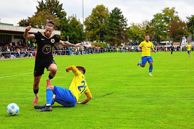 Bild 13: Unsere große Bildergalerie vom Pokal-Derby zwischen dem TSV Singen und dem FC Singen 04