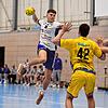 Der TuS Steißlingen (Jonas Rimmele am Ball, rechts Lennart Sieck) gewann ebenso wie die HSG Konstanz II (Bildmitte Xeno Müller). Hier ...