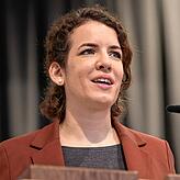 Lina Seitzl, SPD-Bundestagsgeordnete aus dem Wahlkreis Konstanz, hielt die Neujahrsansprache in der Gemeinde Moos.