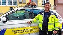 Bernd Metzger ist Leiter der Tierrettung. Er und sein Team helfen Tieren in Not – wie beispielsweise einer Entenfamilie auf der Autobahn.