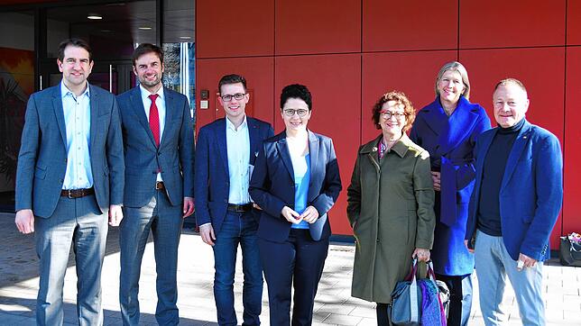 Besuch von Landesjustizministerin Marion Gentges (CDU) in Steißlingen (von links): Bundestagsabgeordneter Andreas Jung (CDU), Landrat ...