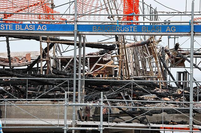 Das Feuer hat den Innenraum vollständig zerstört.