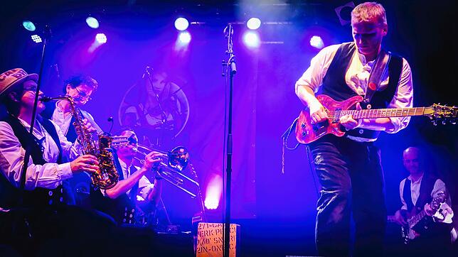 „ReTour de France“ heißt die siebte CD der Alemannenrockband Luddi aus Birkendorf.