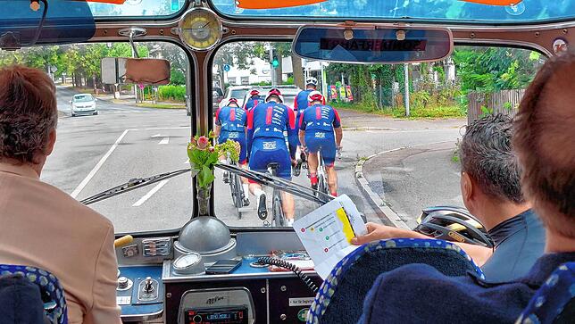 Auf den Spuren der Radprofis: Mitglieder des RC Villingen fahren die Rennstrecke ab.
