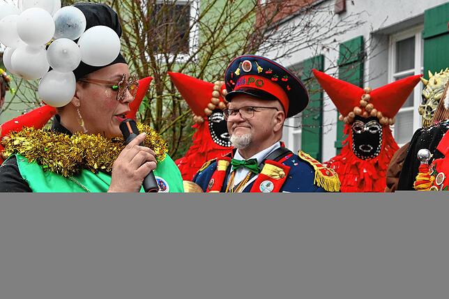 Bild 15: Narrenhochzeit in Sipplingen: So feiern die Narren das neue Paar