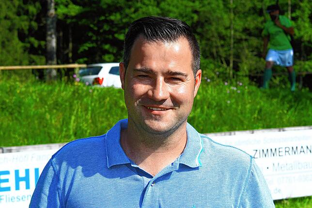Stefan Weber (SV Herten): „Wir haben das Sportheim zum 1. April neu verpachtet. An einen Schweizer, der nicht einreisen darf“
