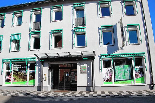 Wegen des ersten Corona-Infizierten in Blumberg ist auch das Rathaus II mit dem Bürgeramt und der Touristinformation seit Montag ...