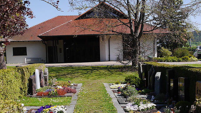 Ein Blick auf den Friedhof im Kernort Hilzingen. auf allen Friedhöfen der Gemeinde steigen die Gebühren start an.