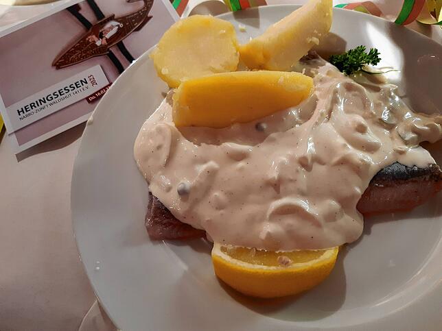 Bild 22: Diese Tradition hat Bestand: Bilder vom Heringsessen in Waldshut