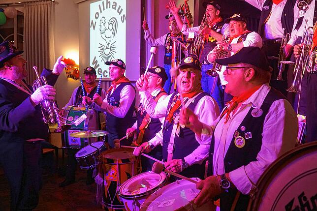 Bild 25: Bildergalerie: So bunt war der Gockelball in Zollhaus