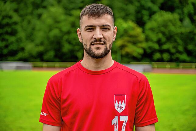 Debüt: Valmir Gashi bestreitet in Bahlingen sein erstes Punktspiel für den FC Tiengen 08.