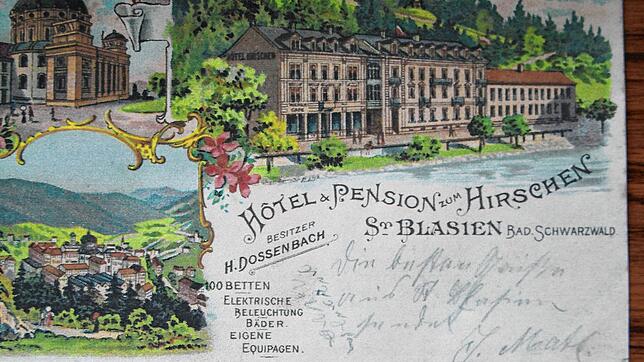 Auf einer historischen Postkarte ist das Hotel &bdquo;Hirschen&ldquo; in seiner ganzen Pracht zu sehen.