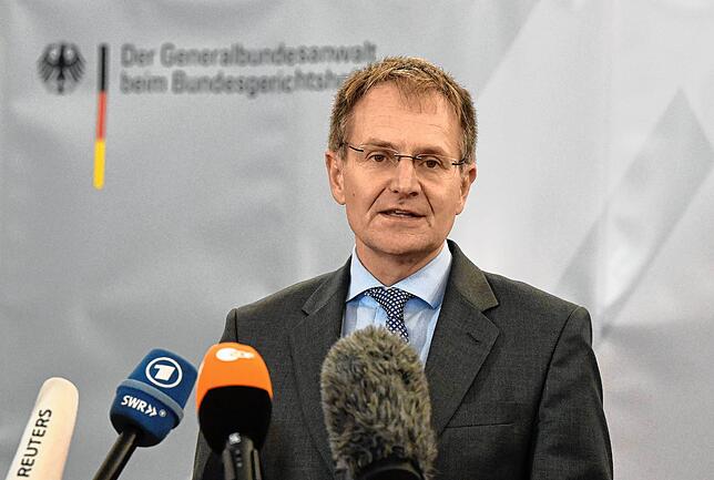 Generalbundesanwalt Peter Frank gibt in der Bundesanwaltschaft eine Erklärung zu Razzien und Verhaftungen in der ...
