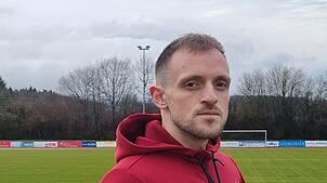 Keinen guten Tag hat das Team von Trainer Mergim Hasanmetaj erwischt. Die Spfr Owingen-Billafingen verlieren das Kellerderby mit 1:5 ...