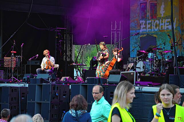 Bild 2: Salem Open Air mit Hubert von Goisern &ndash; hier gibt&lsquo;s die Bilder (Teil 1)