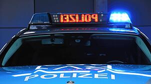 Ein 56-Jähriger ist bei einem Unfall am Freitagmittag zwischen Weildorf und Neufrach ums Leben gekommen, informiert die Polizei.