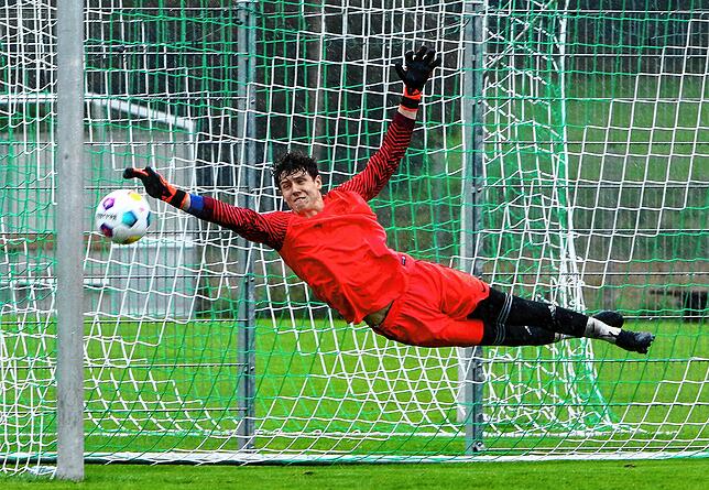 Bild 1: Die besten Bilder vom Duell zwischen dem TSV Aach-Linz und dem TuS Immenstaad