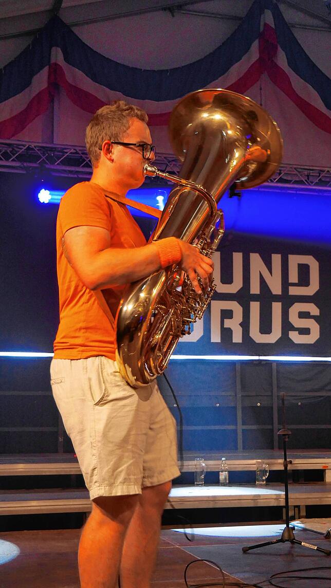 Bild 16: Chilbi 2025 in Waldshut: Große Waldhaus Brassnacht mit „Brasslufthamma“ und „SoundGurus“
