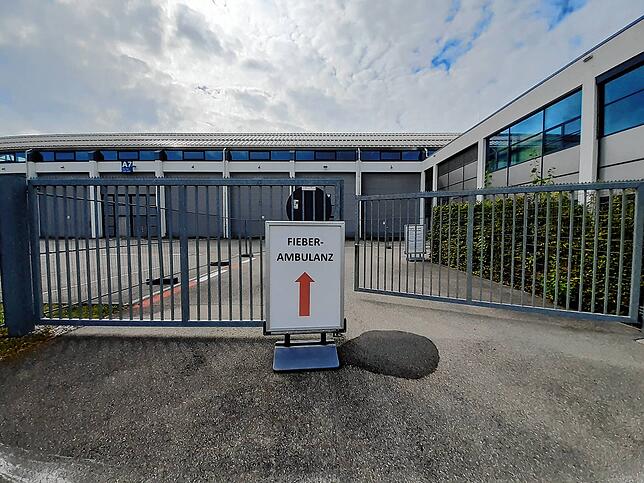 Seit Mittwoch ist die Fieberambulanz in der Messe wieder in Betrieb, diesmal ist sie nicht in Containern, sondern in den Nebenräumen der ...