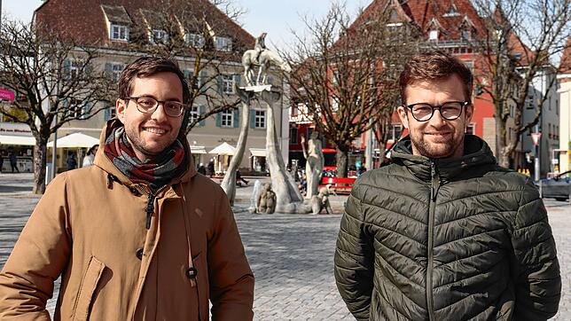 Die Überlinger Jungunternehmer hinter dem Start-Up Brezeltaxi: Pierre Schmitt und Nils Lehnebach (von links).