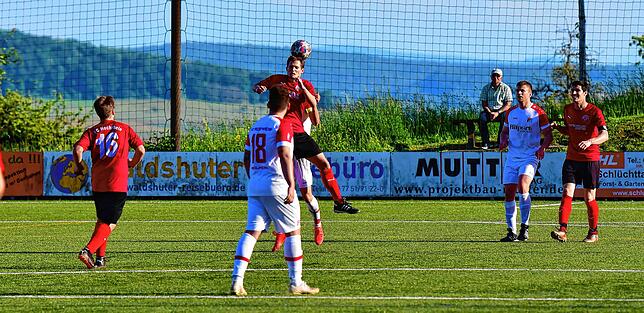 Bild 34: FC RW Weilheim setzt sich mit 5:2 gegen den FC Hochrhein durch &ndash; und wir haben Bilder!