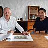 Jürgen Metzger und Bilal Cinar von der Planungsgesellschaft MC1 berichten von den aktuellen Plänen für das Areal der ehemaligen ...