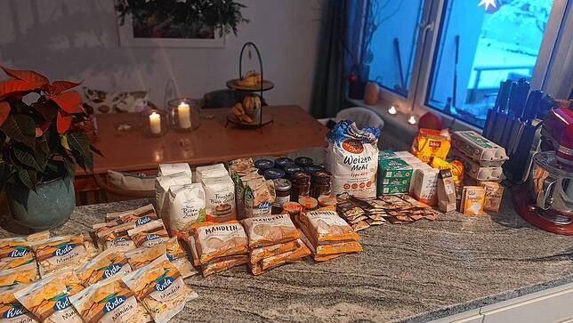 Die Zutaten für die Linzerschnitten vor dem langen Backtag.