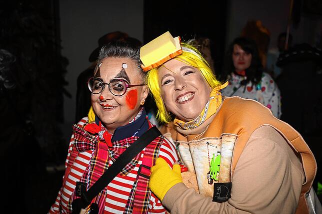 Bild 11: Konstanzer Straßenfasnacht 2025: Weiter geht‘s – auch am Fasnachtssamstag sind die Narren los