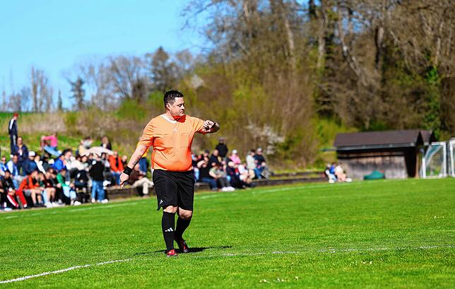 Bild 22: Unsere Bildergalerie vom 2:2 im Spitzenspiel zwischen der SG Stühlingen/Weizen und dem FC Erzingen