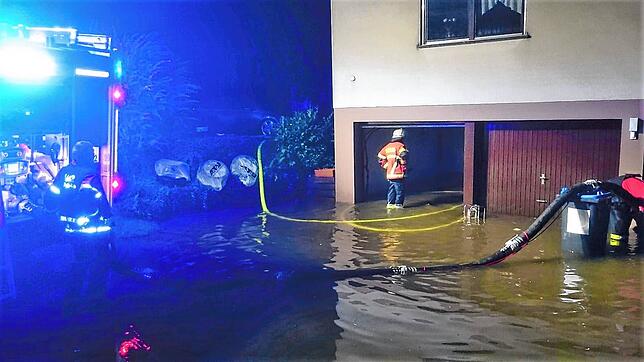 Im Jahr 2016 kam es zu einem Hochwasser in Worblingen. Die Feuerwehr musste auch viele Keller auspumpen.