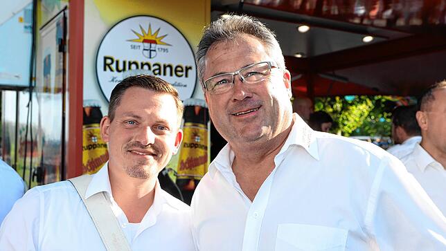 Bild 17: Konstanzer Seenachtfest 2022: Einheimische und Gäste feiern im Stadtgarten