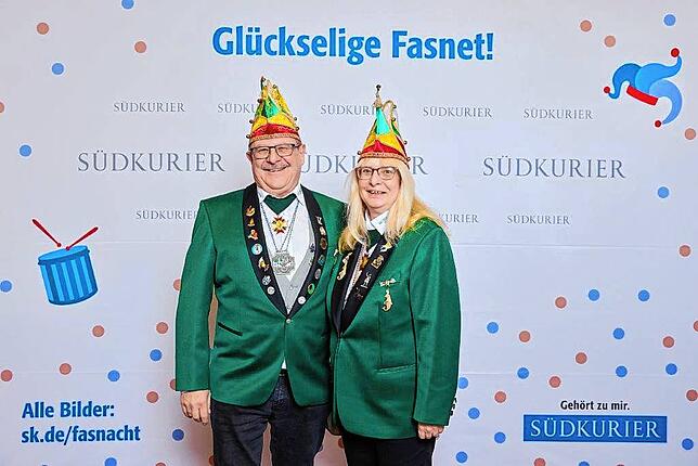 Bild 10: Gute Laune vor der SÜDKURIER-VIP-Wand bei der Fernsehfasnacht