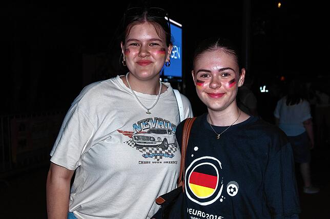 Bild 14: Jubel-Fotos vom Public Viewing: So feiert Überlingen den Achtelfinalsieg (2/2)