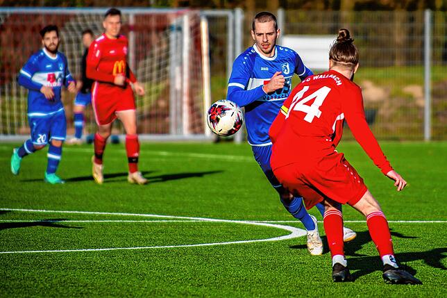 Bild 3: FC Erzingen siegt mit 4:1 beim FC Wallbach &ndash; und wir haben Bilder!